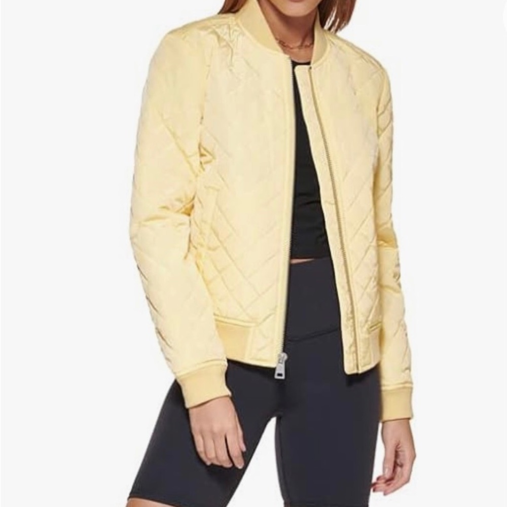 Levi's Women's Rib Knit Diamond Quilted Bomber Jacket Popcorn, Size LARGE